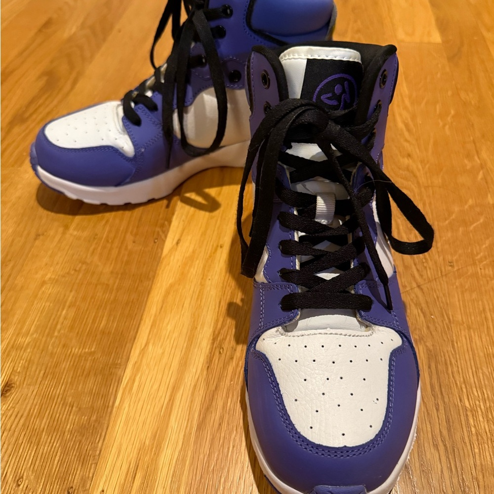 Zumba Fitness Air Classic High Sneakers - Purple and White